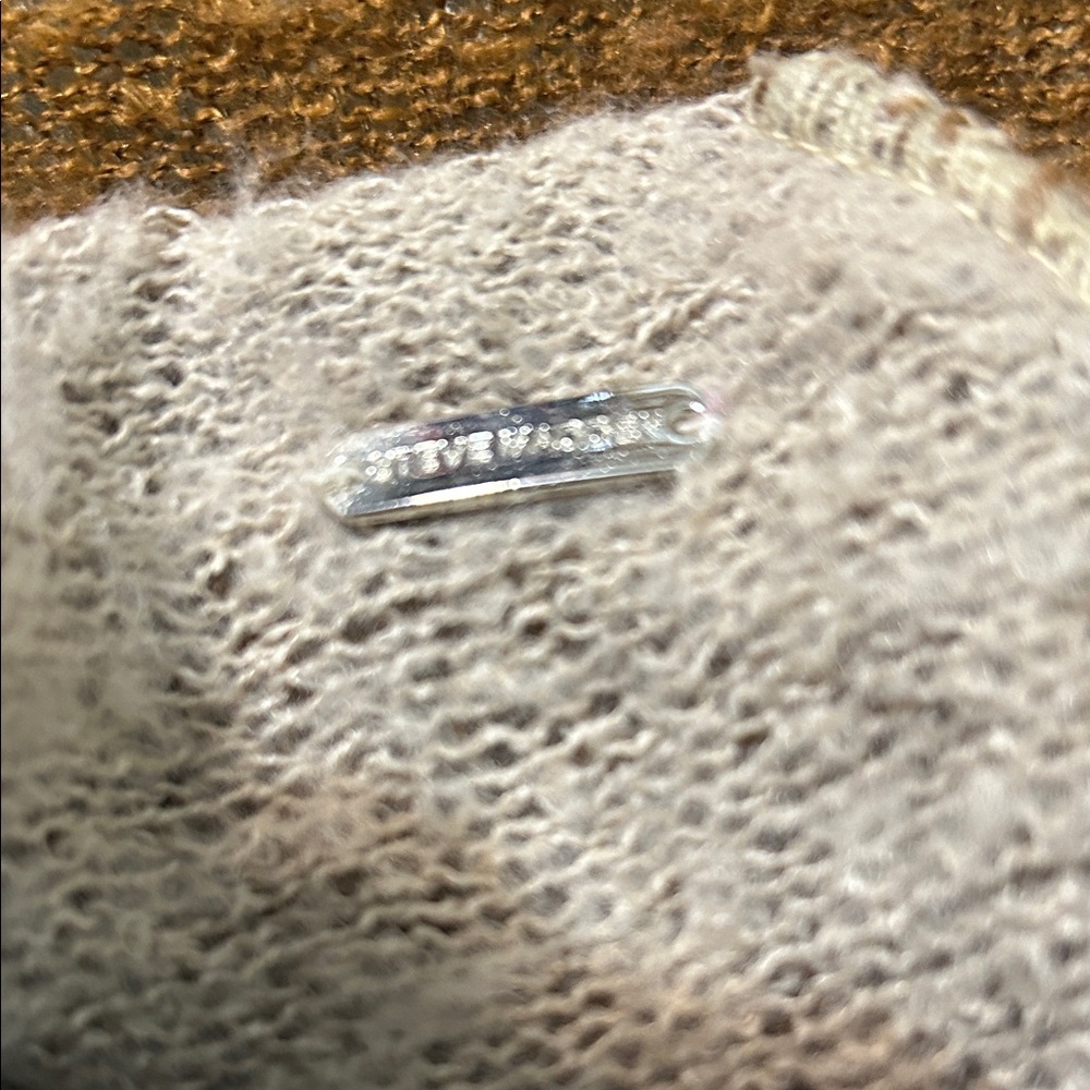 Steve Madden Rust Knit Scarf - Picture 4 of 9